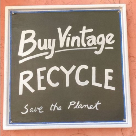 🌹 **Captivating Garnet Gemstone Leather Belt** 🌹 - Picture 7 of 7